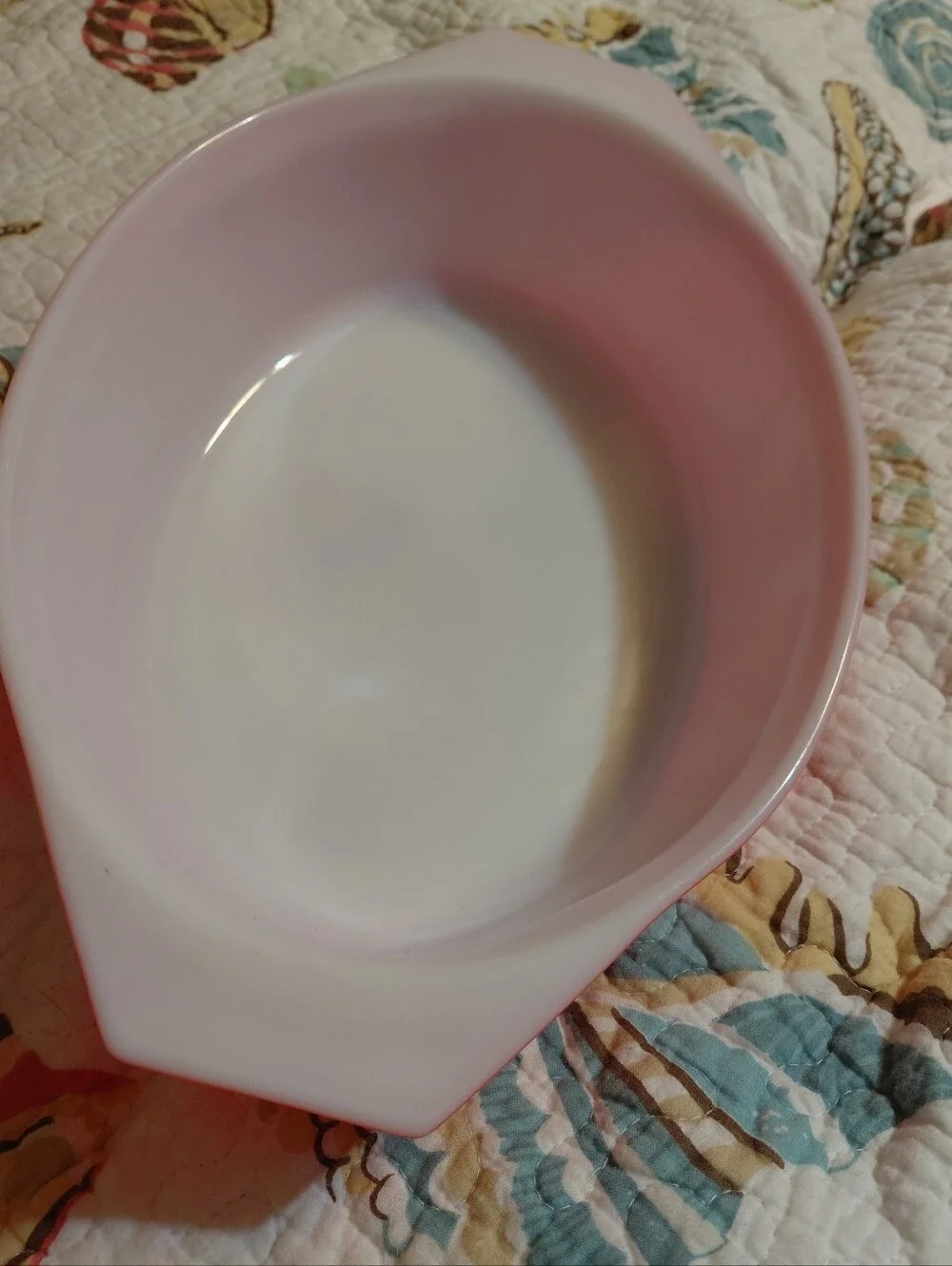 Vtg Pyrex Red Friendship Oval Dish With Lid. 2.5 Quarts